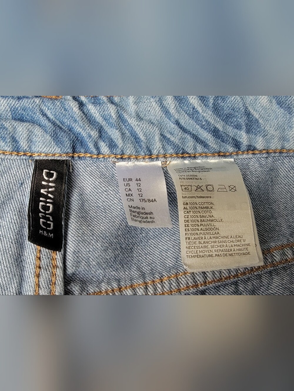 H&M Blue Swirl-Print Relaxed Jeans - Picture 9 of 10